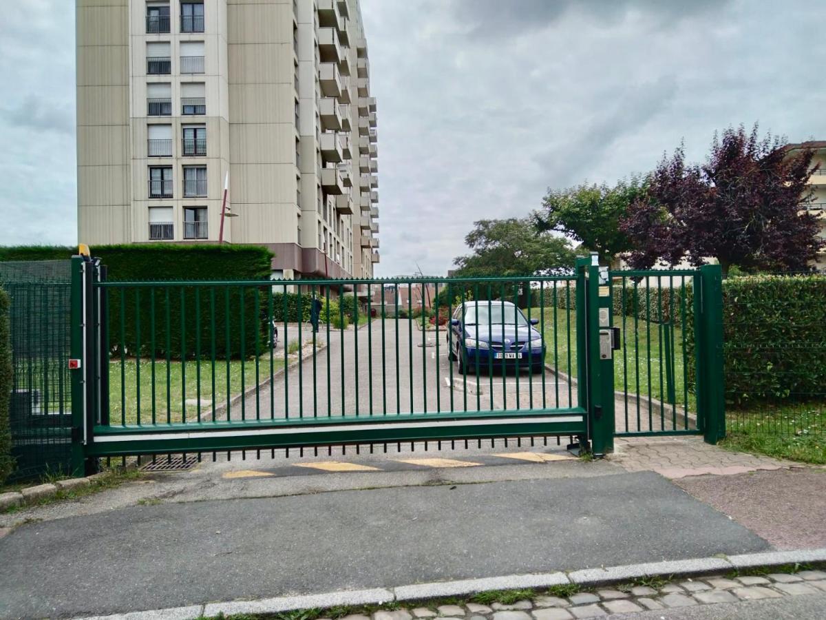 Grand F2 De 47M2 Au 15Eme Etage Dans Une Residence Tres Calme - 017 Руан Екстериор снимка